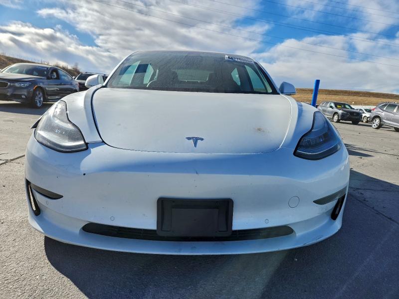 Photo 5 from auction – 2019 TESLA MODEL 3 with VIN 5YJ3E1EB5KF511819