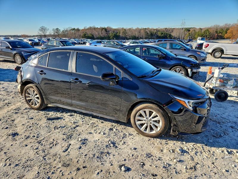 Photo 4 from auction – 2023 TOYOTA COROLLA LE with VIN JTDBCMFE3PJ004025
