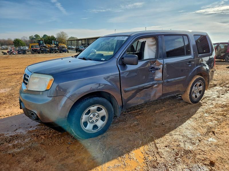 HONDA PILOT LX 2015 with VIN 5FNYF3H2XFB015740 - Photo from auction