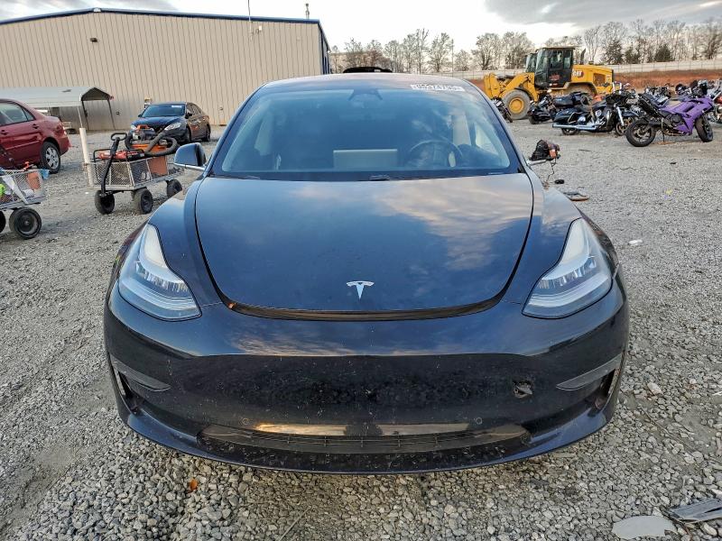 Photo 5 from auction – 2018 TESLA MODEL 3 with VIN 5YJ3E1EB2JF118617