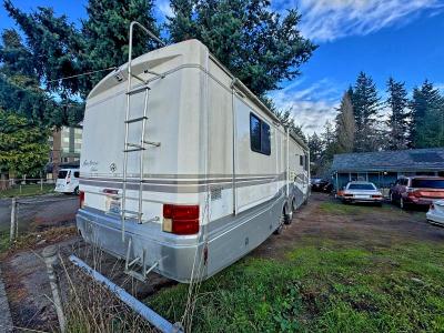 Photo 4 from auction – 1999 FORD F550 SUPER with VIN 3FCMF53S2XJA04490