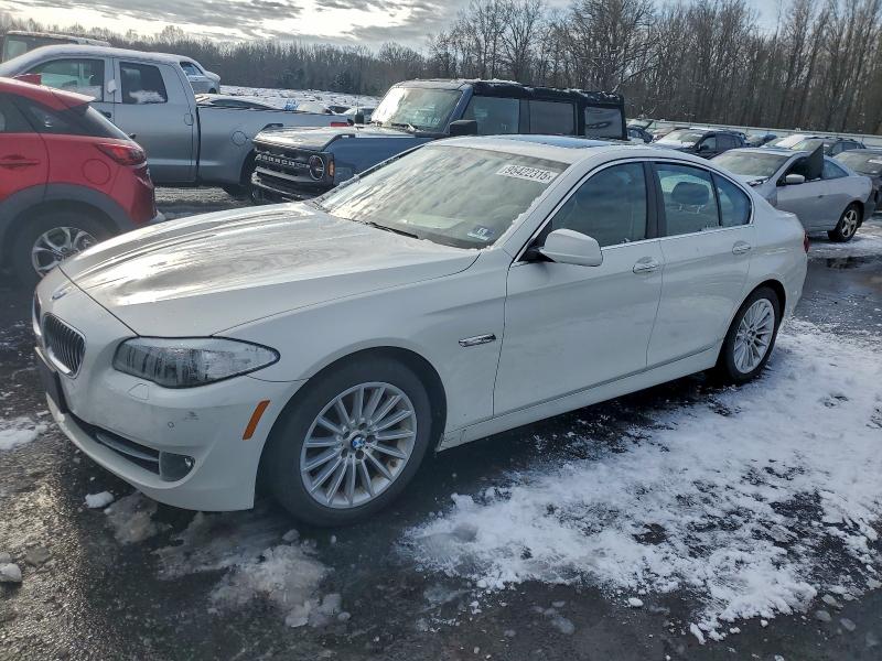 BMW 535 XI 2013 with VIN WBAFU7C53DDU75894 - Photo from auction