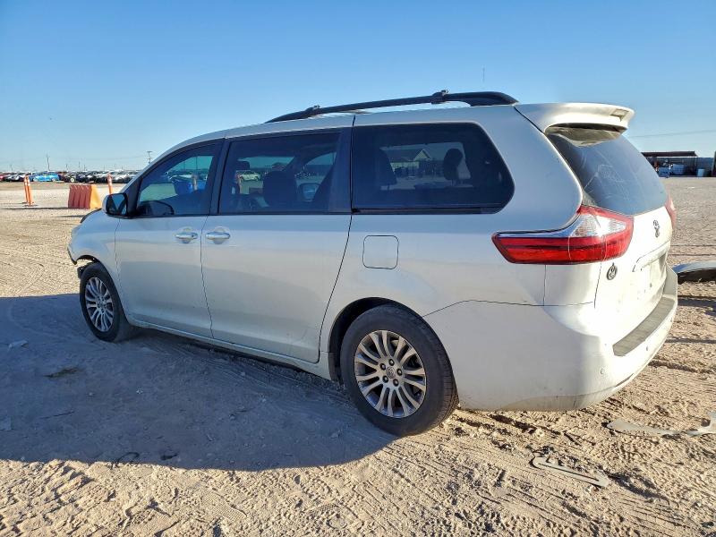 Photo 2 from auction – 2017 TOYOTA SIENNA with VIN 5TDYZ3DC3HS816725