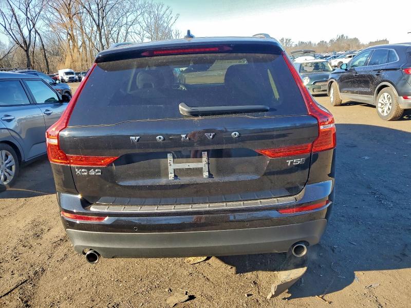 Photo 6 from auction – 2021 VOLVO XC60 T5 MO with VIN YV4102RK3M1839934
