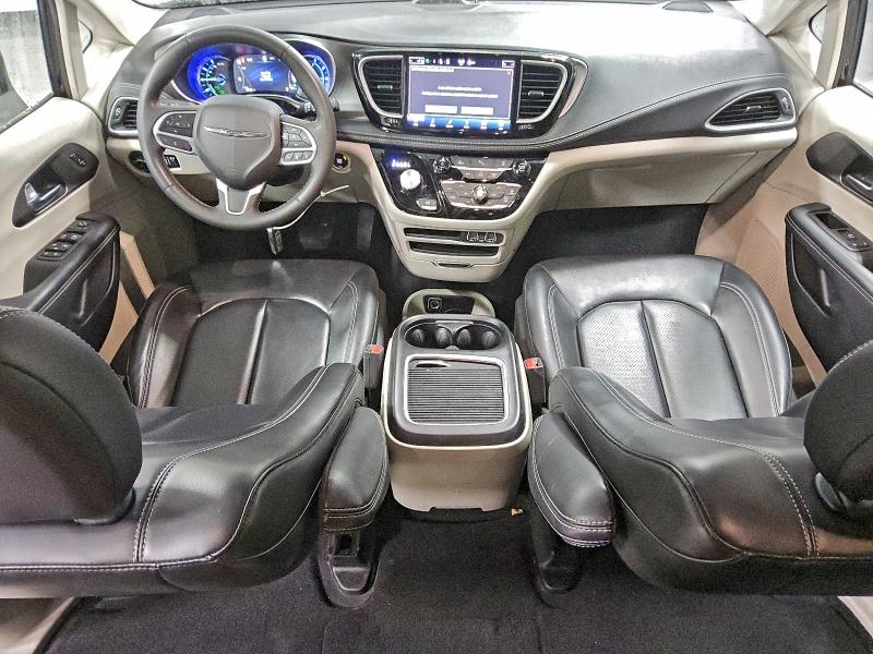 Photo 8 from auction – 2023 CHRYSLER PACIFICA H with VIN 2C4RC1L7XPR558788