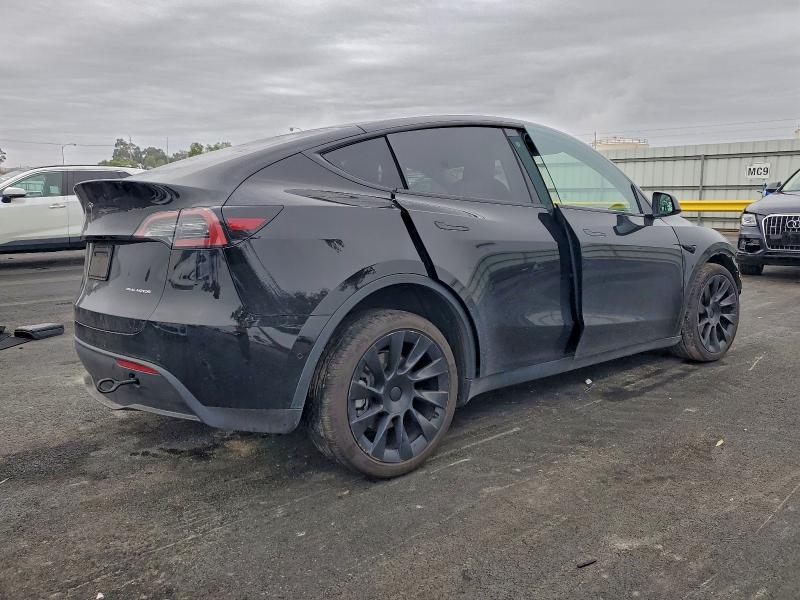 Zdjęcie 3 z aukcji – 2021 TESLA MODEL Y z VIN 5YJYGDEE9MF303084