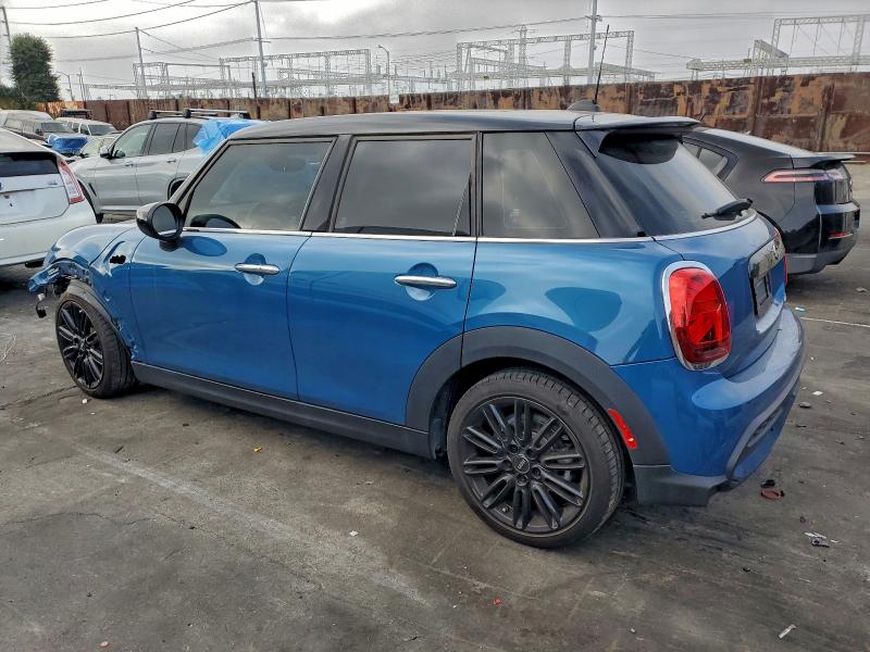 Photo 2 from auction – 2022 MINI COOPER S with VIN WMW53DK05N2R66743
