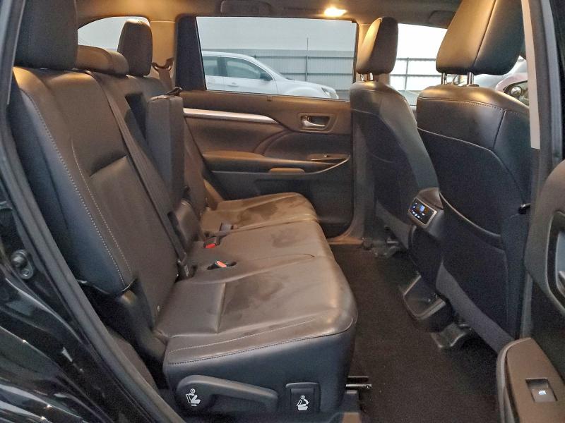 Photo 11 from auction – 2015 TOYOTA HIGHLANDER with VIN 5TDJKRFH6FS146568