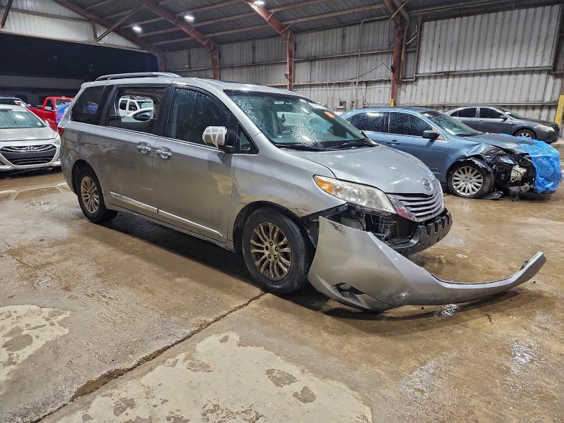 Photo 4 from auction – 2016 TOYOTA SIENNA with VIN 5TDYK3DC1GS702886