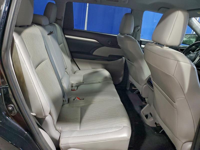 Photo 11 from auction – 2014 TOYOTA HIGHLANDER with VIN 5TDZKRFH5ES033888