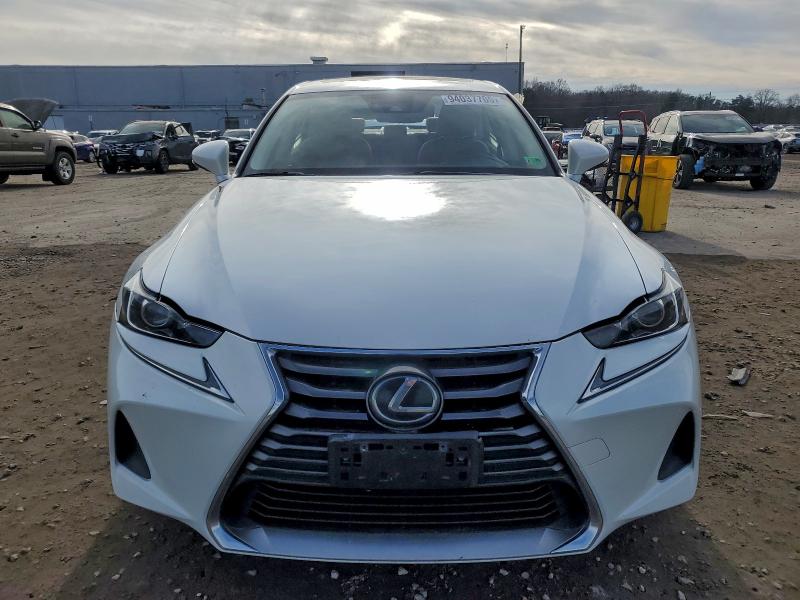 Photo 5 from auction – 2019 LEXUS IS 300 with VIN JTHC81D26K5033936