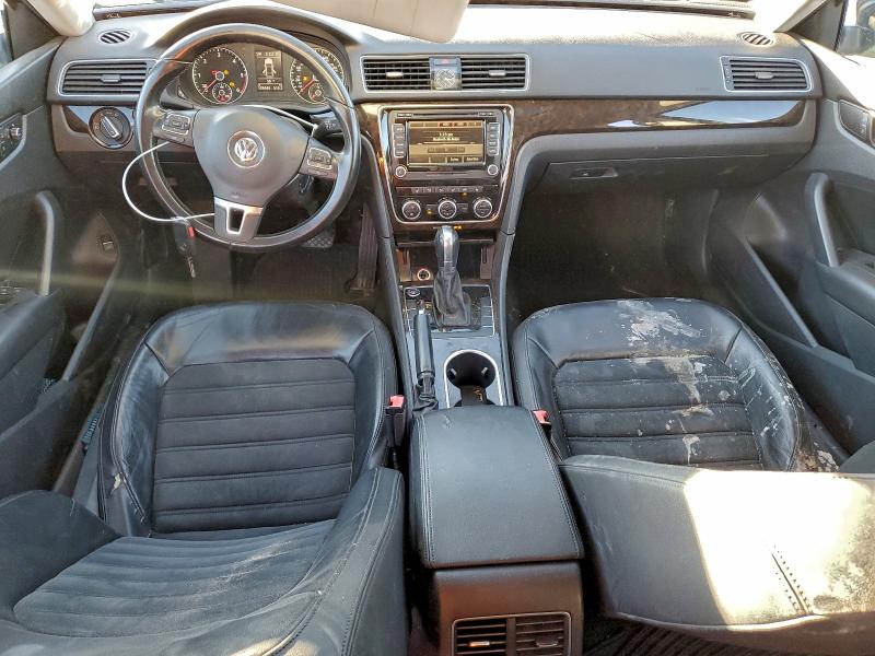 Photo 8 from auction – 2015 VOLKSWAGEN PASSAT with VIN 1VWCV7A31FC101181