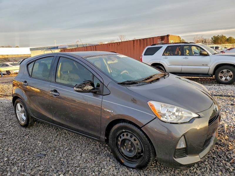 Photo 4 from auction – 2013 TOYOTA PRIUS C with VIN JTDKDTB32D1544246