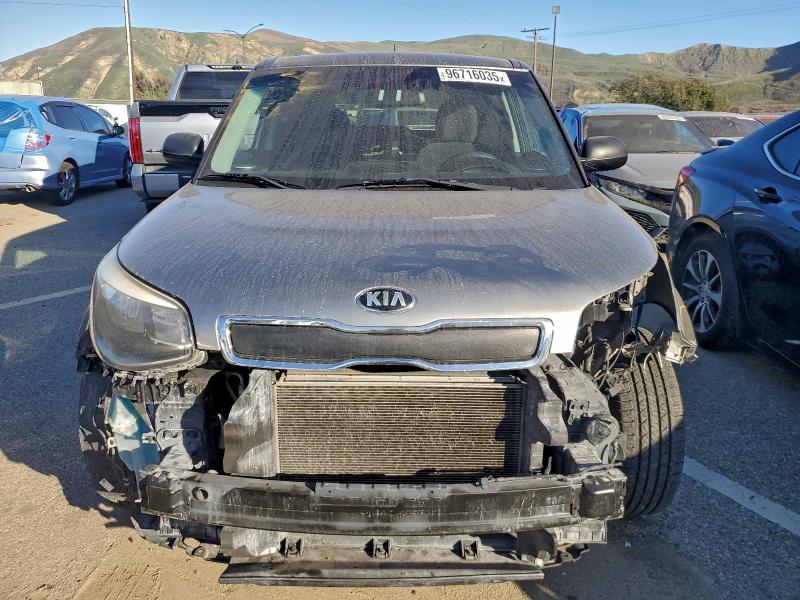 Photo 5 from auction – 2016 KIA SOUL with VIN KNDJN2A26G7270921
