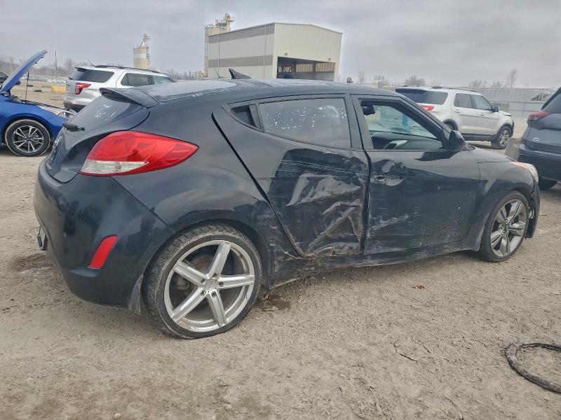 Photo 3 from auction – 2013 HYUNDAI VELOSTER with VIN KMHTC6AD1DU102961