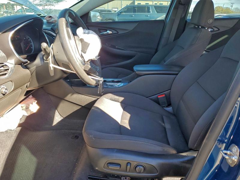 Photo 7 from auction – 2019 CHEVROLET MALIBU LT with VIN 1G1ZD5ST1KF104148