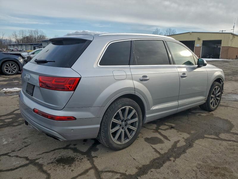 Photo 3 from auction – 2019 AUDI Q7 PREMIUM with VIN WA1LAAF71KD003631