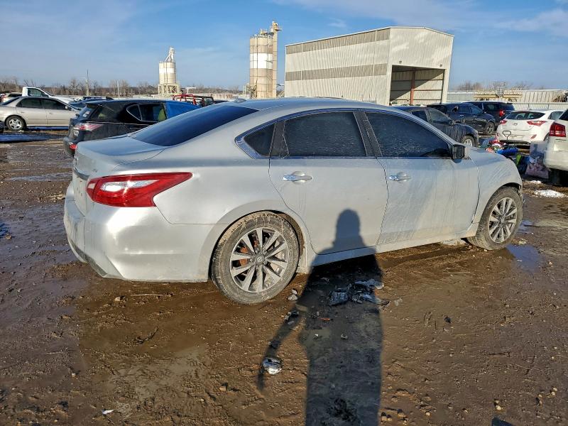 Photo 3 from auction – 2017 NISSAN ALTIMA 2.5 with VIN 1N4AL3AP2HC271893