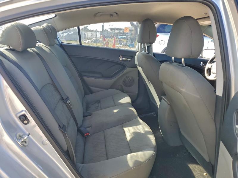 Photo 10 from auction – 2015 KIA FORTE LX with VIN KNAFK4A69F5338522