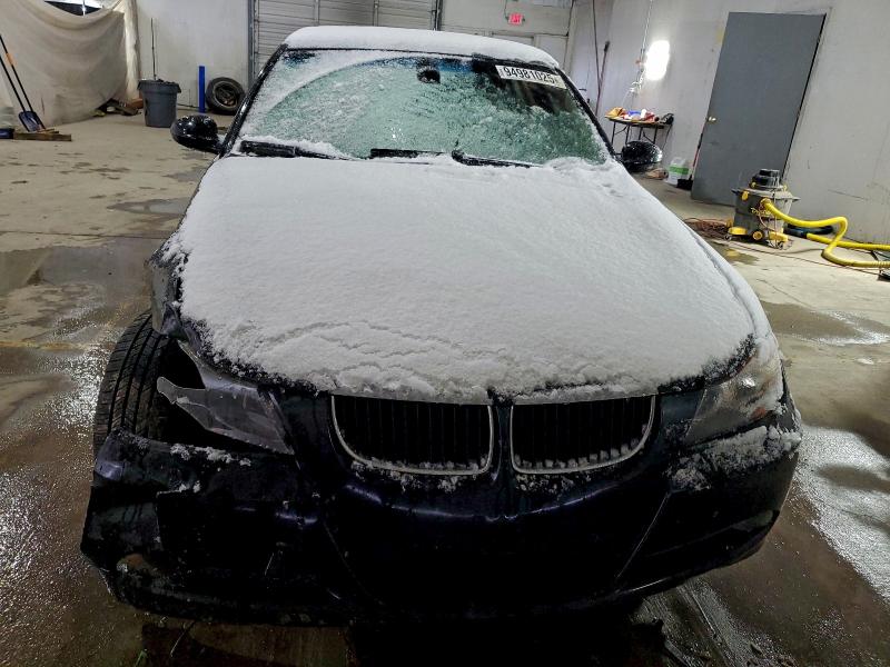 Photo 5 from auction – 2006 BMW 325 with VIN WBAVB13566KX66466