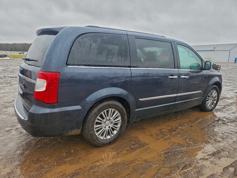 Photo 3 from auction – 2014 CHRYSLER TOWN & COU with VIN 2C4RC1CG3ER199846