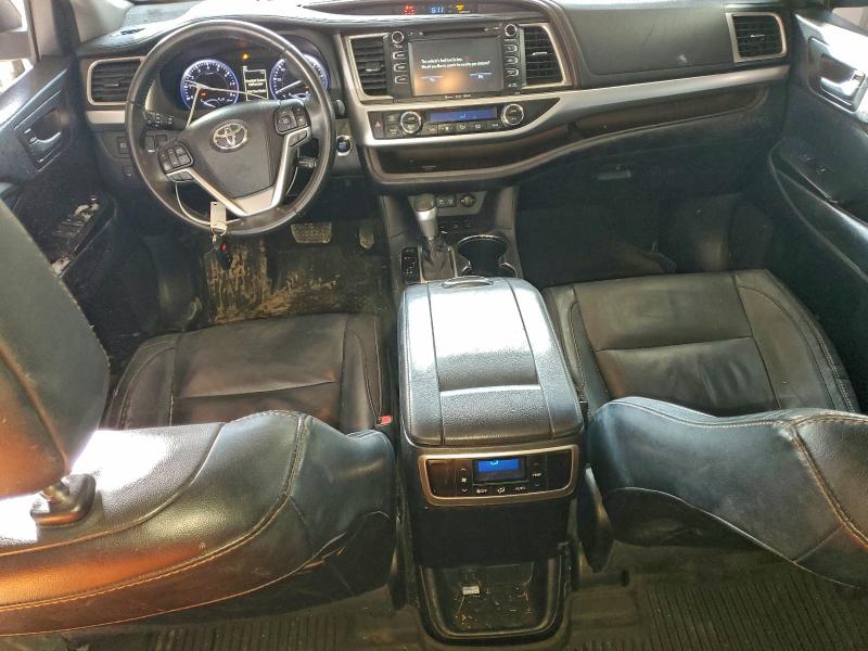 Photo 8 from auction – 2018 TOYOTA HIGHLANDER with VIN 5TDJZRFHXJS525688