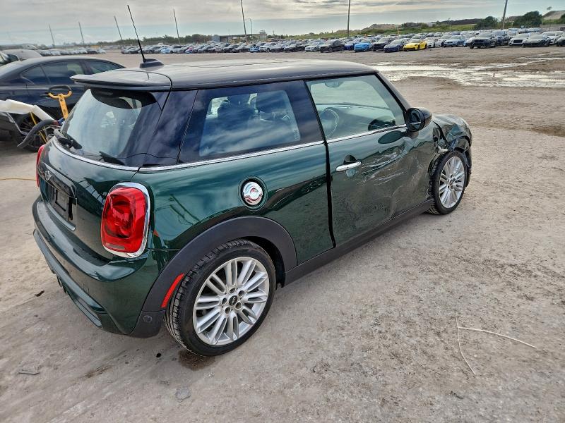 Photo 3 from auction – 2017 MINI COOPER S with VIN WMWXP7C5XH3B94346