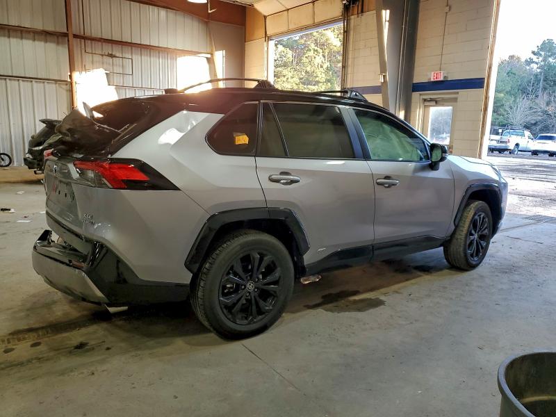 Photo 3 from auction – 2022 TOYOTA RAV4 XSE with VIN 4T3E6RFV3NU105176