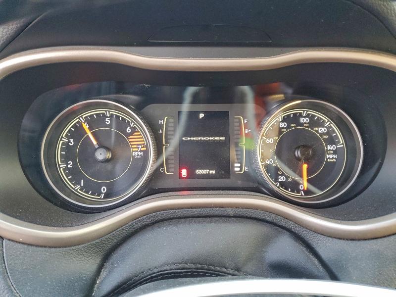 Photo 9 from auction – 2017 JEEP CHEROKEE with VIN 1C4PJLCB3HW643171
