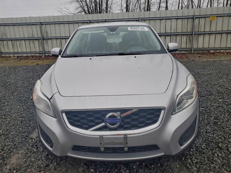 Photo 5 from auction – 2011 VOLVO C30 T5 with VIN YV1672MK4B2211281