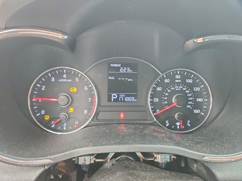 Photo 9 from auction – 2016 KIA FORTE LX with VIN KNAFK4A65G5565739