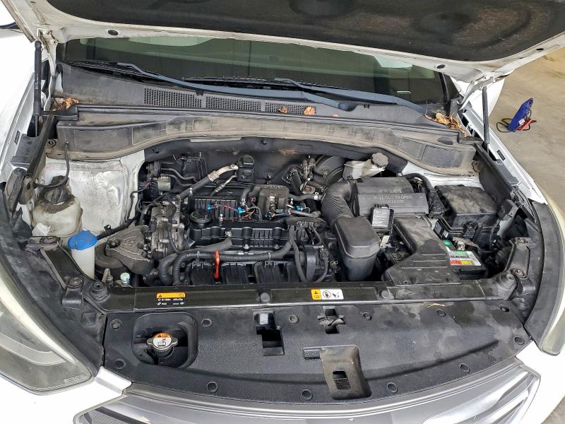 Photo 12 from auction – 2017 HYUNDAI SANTA FE S with VIN 5NMZU3LB1HH022398