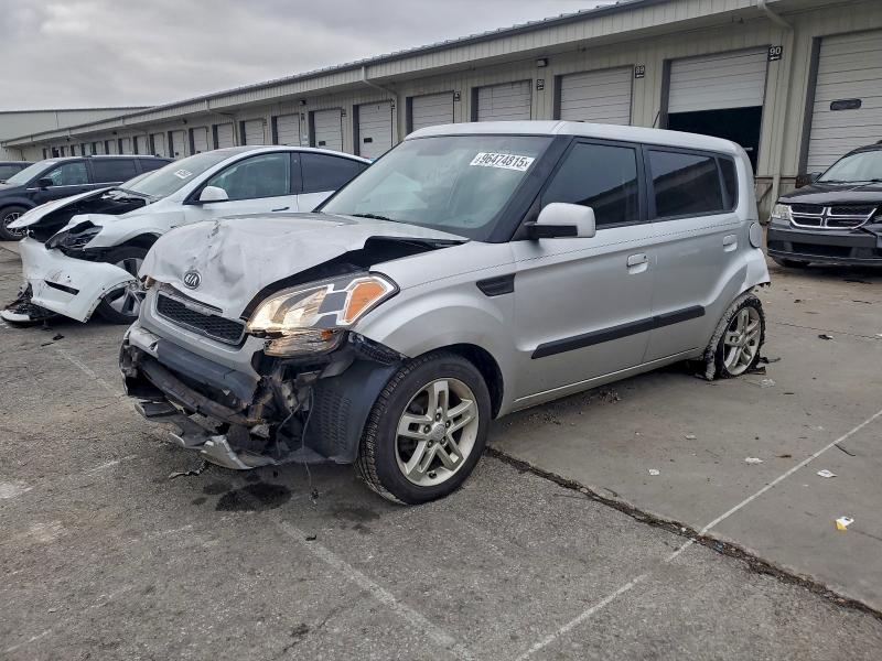 KIA SOUL + 2010 with VIN KNDJT2A29A7039007 - Photo from auction