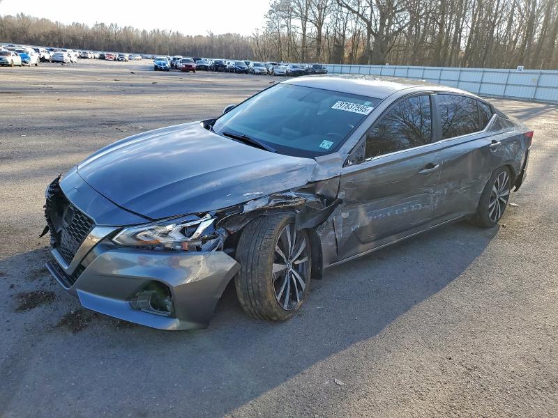 NISSAN ALTIMA SR 2019 with VIN 1N4BL4CV2KC257649 - Photo from auction