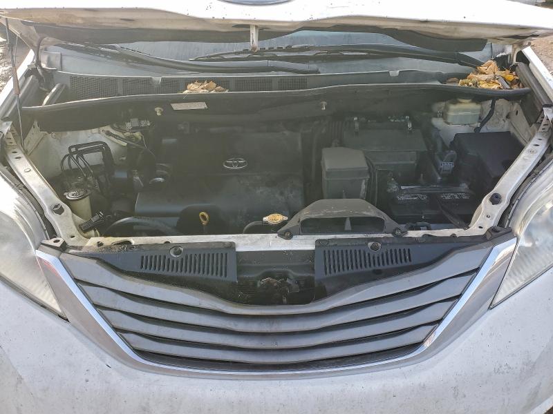 Photo 12 from auction – 2014 TOYOTA SIENNA XLE with VIN 5TDDK3DC3ES092324