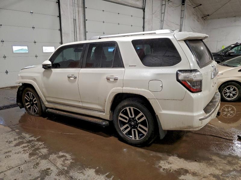 Photo 2 from auction – 2014 TOYOTA 4RUNNER with VIN JTEBU5JR9E5180513