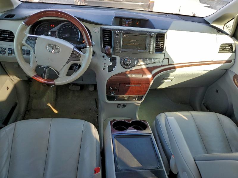 Photo 8 from auction – 2014 TOYOTA SIENNA XLE with VIN 5TDDK3DC8ES077978