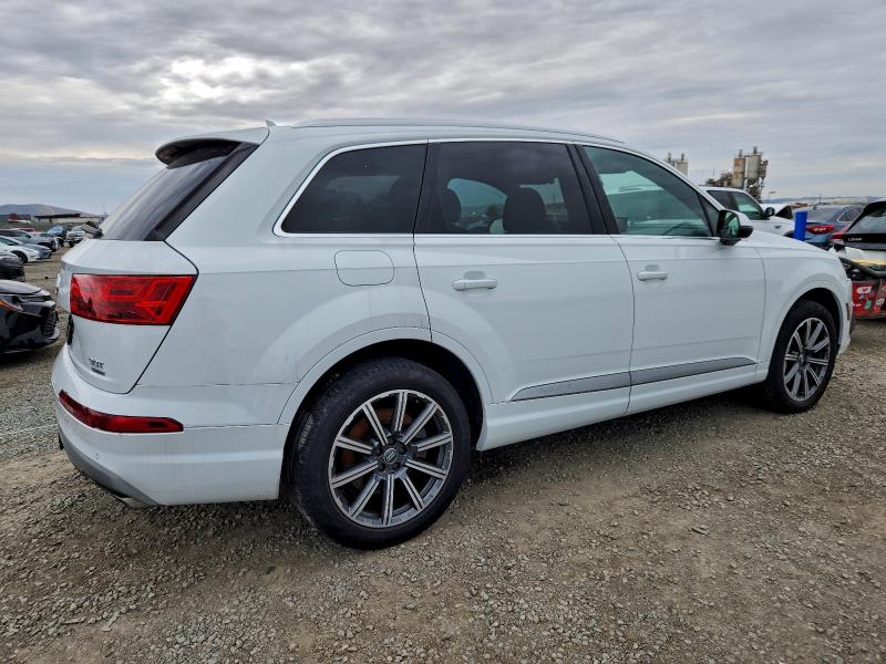 Photo 3 from auction – 2017 AUDI Q7 PREMIUM with VIN WA1LAAF76HD017985