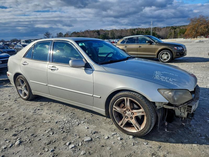 Photo 4 from auction – 2004 LEXUS IS 300 with VIN JTHBD192240092613