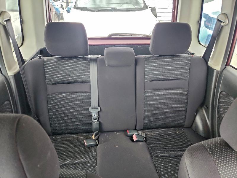 Photo 10 from auction – 2005 TOYOTA SCION XB with VIN JTLKT324850178686