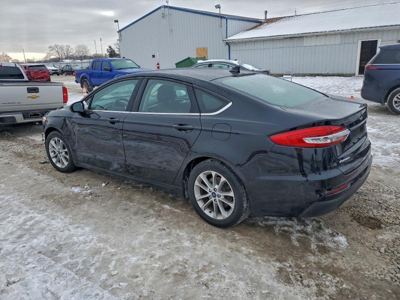 Photo 2 from auction – 2019 FORD FUSION SE with VIN 3FA6P0HDXKR248763