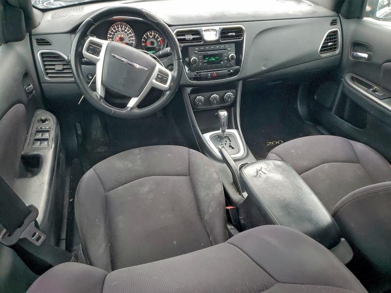 Photo 8 from auction – 2013 CHRYSLER 200 TOURIN with VIN 1C3CCBBB9DN624469