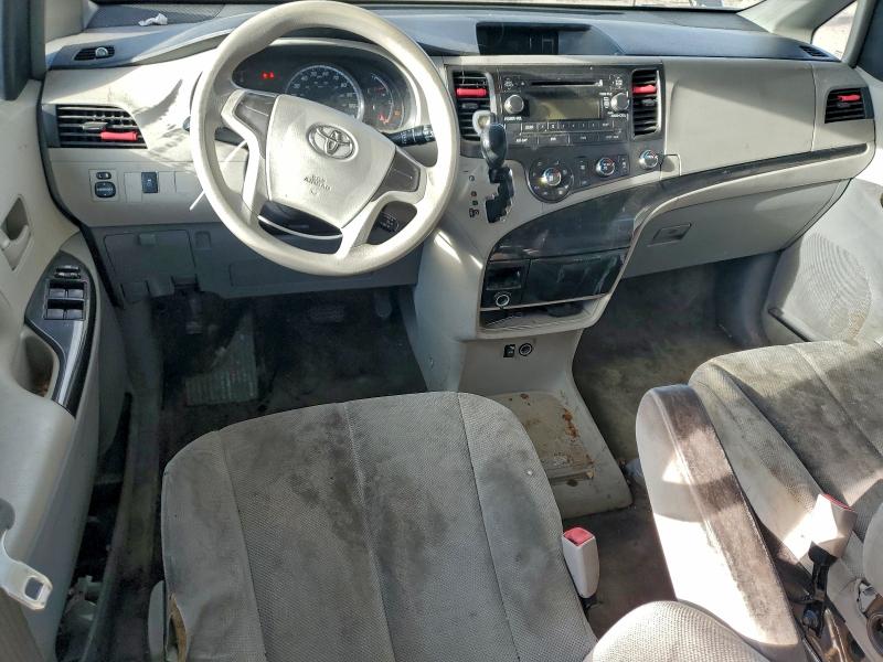 Photo 8 from auction – 2012 TOYOTA SIENNA with VIN 5TDZK3DC7CS251333
