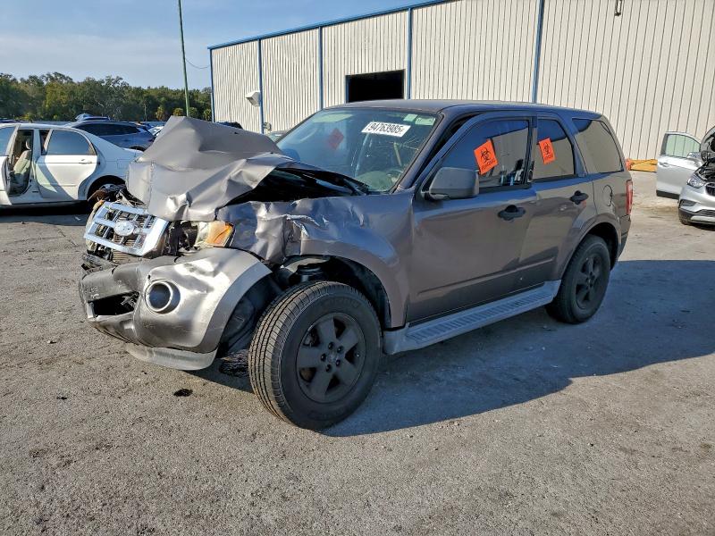 FORD ESCAPE XLS 2011 with VIN 1FMCU0C7XBKA40647 - Photo from auction
