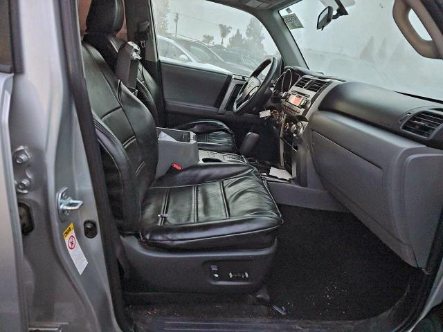 Photo 5 from auction – 2011 TOYOTA 4RUNNER SR with VIN JTEZU5JR4B5025006