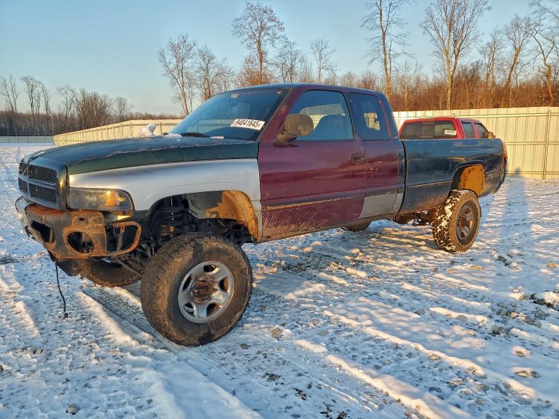DODGE RAM 2500 2000 with VIN 3B7KF2360YG149793 - Photo from auction