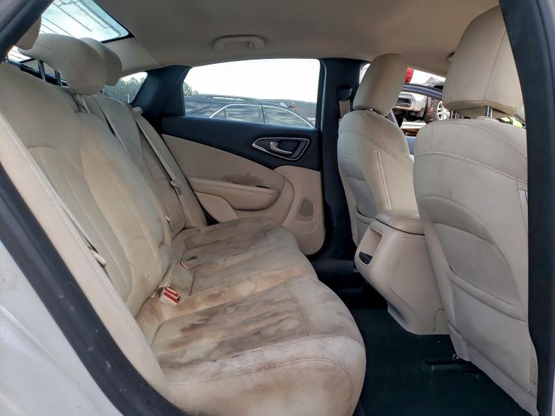 Photo 10 from auction – 2015 CHRYSLER 200 LIMITE with VIN 1C3CCCAB1FN745068