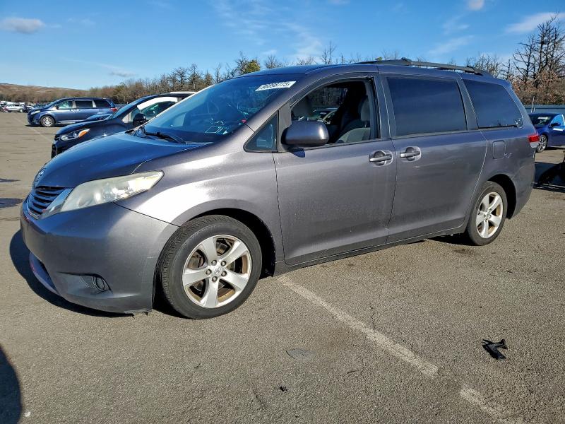 TOYOTA SIENNA LE 2013 with VIN 5TDKK3DC6DS326901 - Photo from auction
