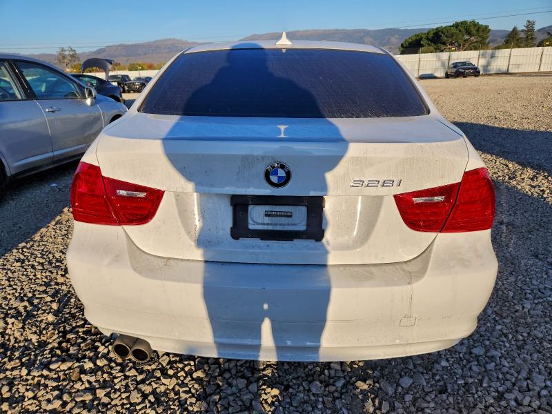 Photo 6 from auction – 2011 BMW 328 I SULE with VIN WBAPH5G51BNM73754
