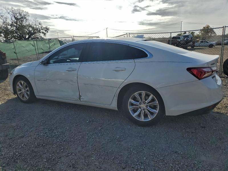 Photo 2 from auction – 2020 CHEVROLET MALIBU with VIN 1G1ZD5ST3LF033181